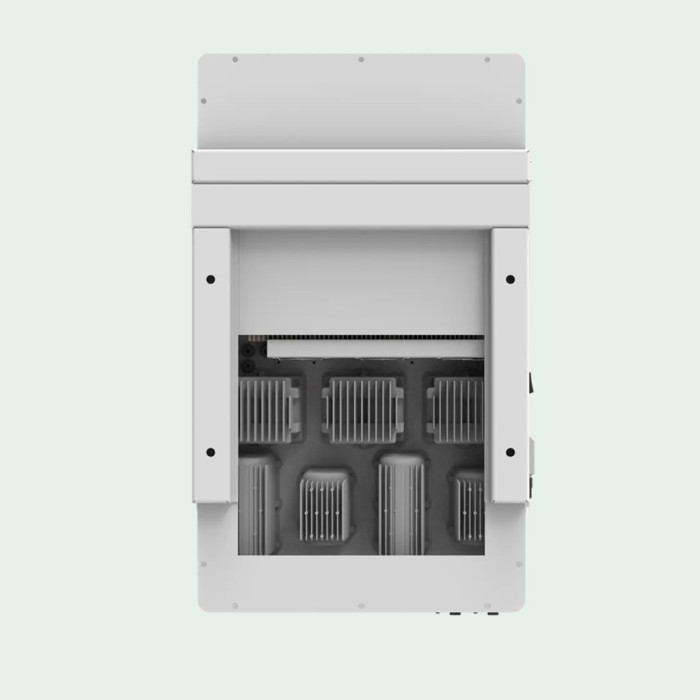 Гібридний інвертор Deye SUN-30K-SG02HP3-EU-AM3 – 30 кВт, трифазний